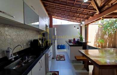 Imagem 5: Oportunidade única: Casa de 4 quartos no Praia da Baleia, perto da praia