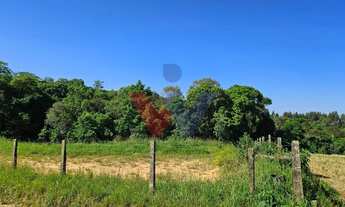 Imagem 6: Refúgio de 4.397 m em Contenda Terreno com Vista e Natureza