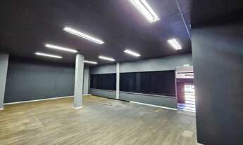 Imagem 7: Salão Comercial Amplo com Mezanino e Estacionamento para Locação na Vila Vitoria I Indaiat