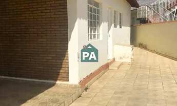 Imagem 2: Casa à venda com 3 quartos , 200 m² de construção, Vila Togni - Poços de Caldas/MG