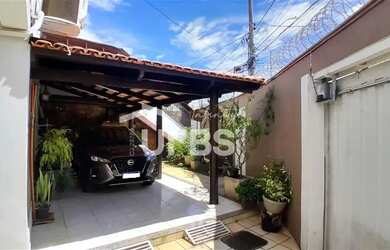 Imagem 3: SOBRADO PISO INFERIOR CASA PRINCIPAL COM TRES QUARTOS, PISO SUPERIOR UM APARTAMENTO DE TRE