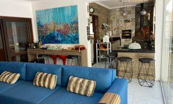 Imagem 6: Casa de condomínio para venda tem 400 metros quadrados com 4 quartos