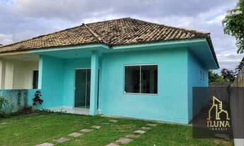 Imagem: Casa em condomínio situado em rua asfaltada