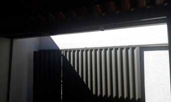 Imagem 2: Casa para venda possui 120 metros quadrados com 2 quartos em Calmon Viana - Poá - São Paul