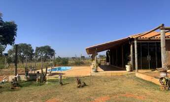 Imagem 3: Chácara Condomínio Camargo 2100m², Área de lazer Completa, Otima Localização- Aragoiânia