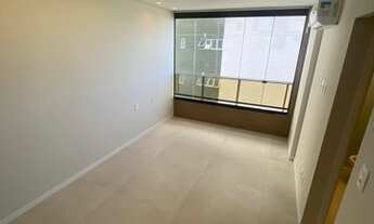 Imagem 2: Apartamento para venda possui 188 metros quadrados com 4 quartos em Ponta D'Areia - S