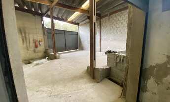 Imagem 3: Sala comercial aprox 200m2, 2 banheiros, copa vaga para HR. Rede trifásica instalada