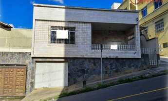 Imagem 2: Excelente Casa 3 dormitórios no coração da Rua Batista de Oliveira no Centro de Juiz de Fo