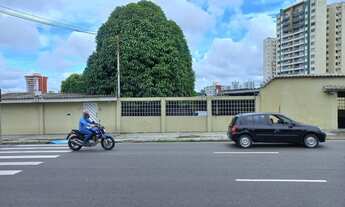 Imagem 2: Casa para aluguel e venda possui 540 metros quadrados com 6 quartos em parque 10 -