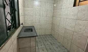 Imagem 4: Aluga- se casa de fundos na Qnn 06 ceilandia Sul (Guabiroba) 500mts do metro