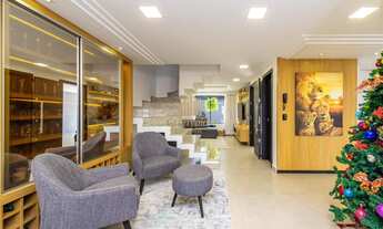 Imagem 4: Tríplex em condomínio com 3 suítes e jacuzzi