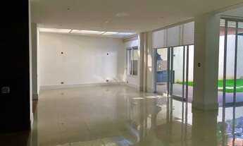 Imagem 7: Casa de condomínio para aluguel tem 500 metros quadrados com 3 quartos