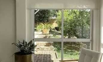 Imagem 2: Casa para venda tem 230 metros quadrados com 4 quartos em Alto de Pinheiros - São Paulo