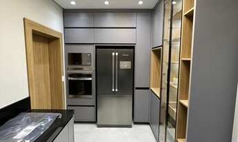 Imagem 5: Sobrado Alphavile, com para venda com 370 metros quadrados com 4 quartos excelente acabame