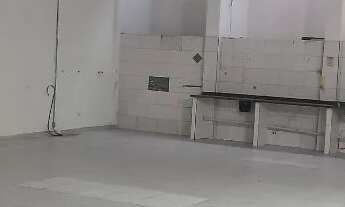 Imagem 4: Prédio Comercial na Avenida São Miguel - Salão e 5 Salas Comerciais / Escritórios