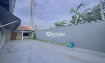 Imagem 3: Linda casa recem reformada para locaçao com robusto sistema de energia solar e localização