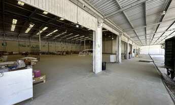 Imagem 4: Galpão logístico com prédio de escritório e amplo pátio no bairro Gasparinho em Gaspar/SC