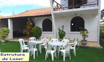 Imagem 7: Casa para aluguel e venda tem 199 metros quadrados com 6 quartos