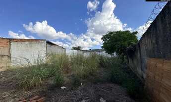 Imagem 5: Lote no Setor Coimbra, 441 m², Ideal para Construção Residencial, Galpão, Prédio