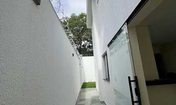 Imagem 6: Casa Moderna com 3 Quartos e Quintal