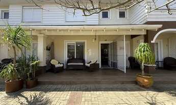 Imagem: Casa 3 dormitórios com pergolado fechado