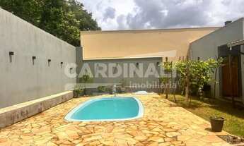 Imagem 2: Casa 2 Dormitórios com piscina e área de churrasco