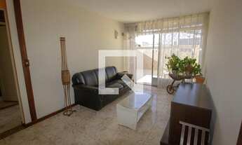 Imagem 2: Apartamento para Aluguel - Laranjeiras, 2 Quartos, 70 m2