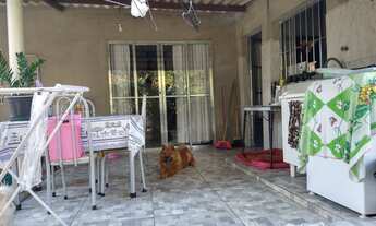 Imagem 4: Casa com quintal grande