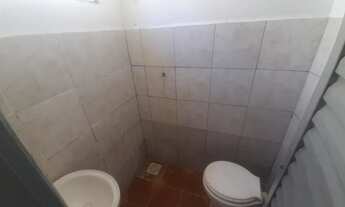 Imagem 6: Kitnet individual. Bairro Batistão. 3 peças com banheiro e quintal