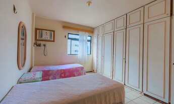 Imagem 3: ALUGO para contrato anual, apto Mobiliado, bairro Meireles, próx.Av beira mar