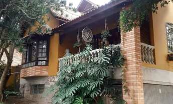 Imagem: Casa Sobrado 3 pavimentos com lago natural