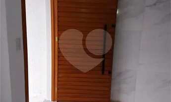 Imagem 6: Sobrado 3 dormitórios sendo uma suíte no Vale Do Sol em Cachoeirinha