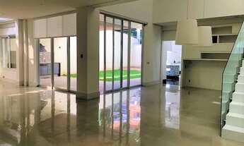 Imagem 6: Casa de condomínio para aluguel tem 500 metros quadrados com 3 quartos