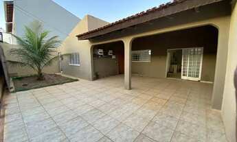 Imagem 2: Casa para venda possui 158 metros quadrados com 3 quartos em Arembepe (Abrantes) - Camaçar