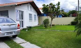 Imagem 2: Casa com quatro dormitórios amplo terreno em Florianópolis