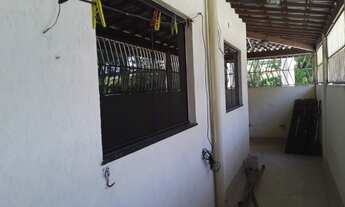 Imagem 4: Aluguel de Casa de 3/4, toda varandada e murada, de esquina em Arembepe