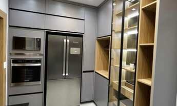 Imagem 4: Sobrado Alphavile, com para venda com 370 metros quadrados com 4 quartos excelente acabame