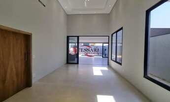 Imagem 3: Casa no Condomínio Recanto do Lago com 246m² de construção, 3 dormitórios com banheiro