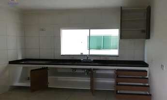 Imagem 7: Casa em condomínio tendo 3 dormitórios sendo1 suíte, uma sala dois Ambientes, 2 vagas de g