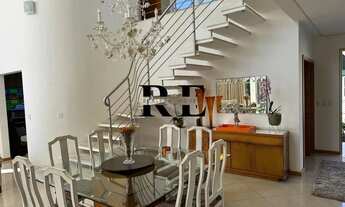 Imagem 6: Casa Luxuosa com 5 Suítes e Piscina para Locação Anual em Jurerê Internacional - Conforto