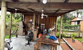 Imagem 6: Casa residencial semimobiliada, com 3 quartos, 1 banheiro e 2 vagas de garagem