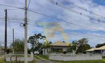 Imagem: Casa de 3 quartos com garagem e churrasqueira