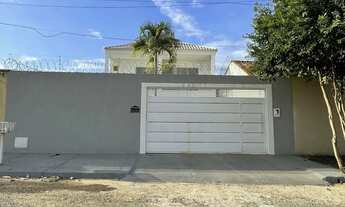 Imagem 2: Sobrado para venda possui 178 metros quadrados com 4 quartos