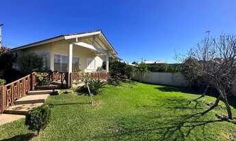 Imagem: Casa térrea com três dormitórios à venda