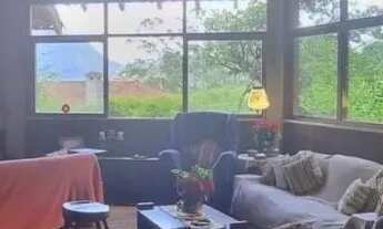 Imagem 3: Casa para Venda em Teresópolis, IUCAS, 4 dormitórios, 2 suítes, 5 banheiros, 3 vagas