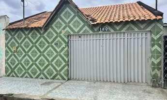 Imagem: Alugo Casa com 3 Quartos e Quintal e Garagem