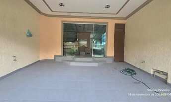 Imagem 4: Casa de 2 pav., 2 VGS, 3 suítes + piscina, Pedreira