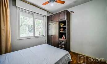 Imagem 2: Imóvel na Álvaro Osimo Caetano com 4 dormitórios e 216.24m²