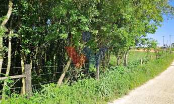 Imagem 5: Refúgio de 4.397 m em Contenda Terreno com Vista e Natureza