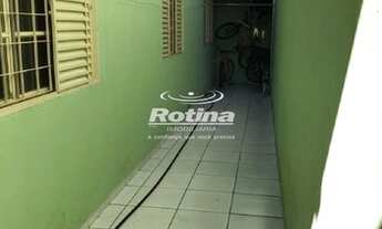 Imagem 2: Casa à venda, 3 quartos, 1 suíte, 2 vagas, Presidente Roosevelt - Uberlândia/MG